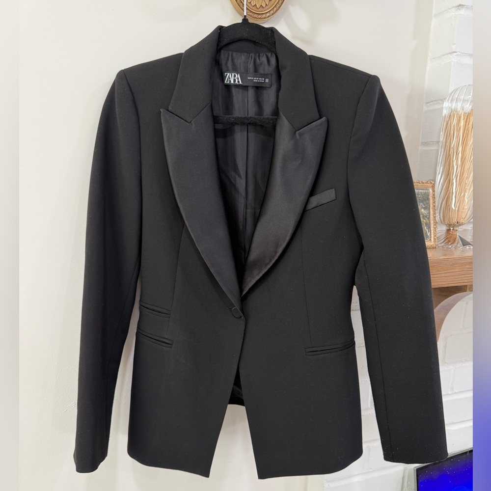 Zara Classic Black blazer